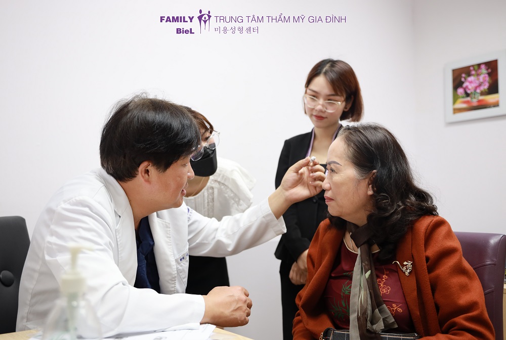 Phẫu thuật thẩm mỹ cùng bác sĩ Hàn Quốc tại Family BieL